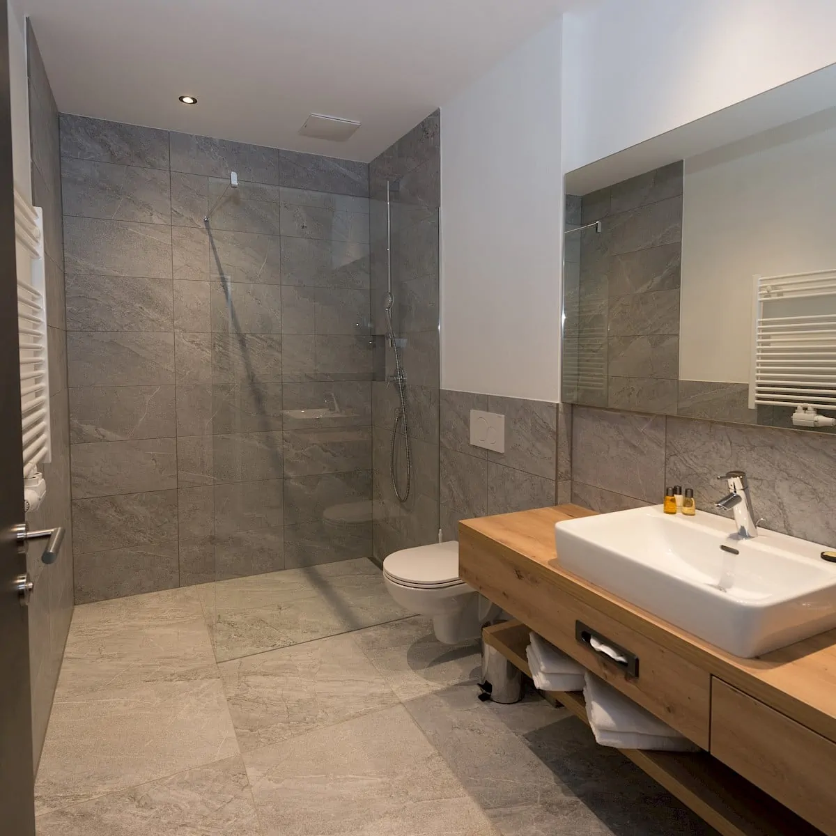 Bathroom of Zirm 4 | Zirmhof Apartments in Saalbach