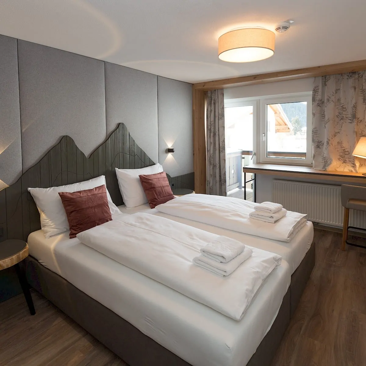 Schlafzimmer Zirm 5 | Zirmhof Apartments in Saalbach