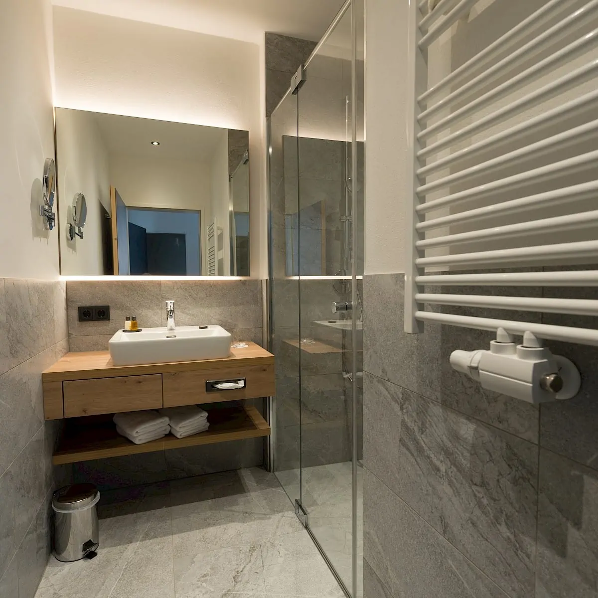 Bathroom Zirm 2 | Zirmhof Apartments in Saalbach