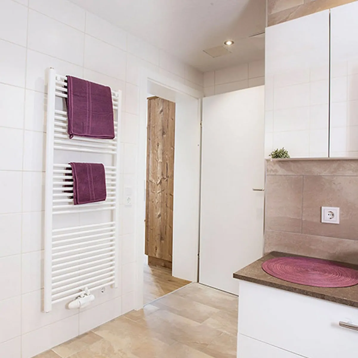 Badezimmer | Landhaus Zirmhof Top 1 in Saalbach
