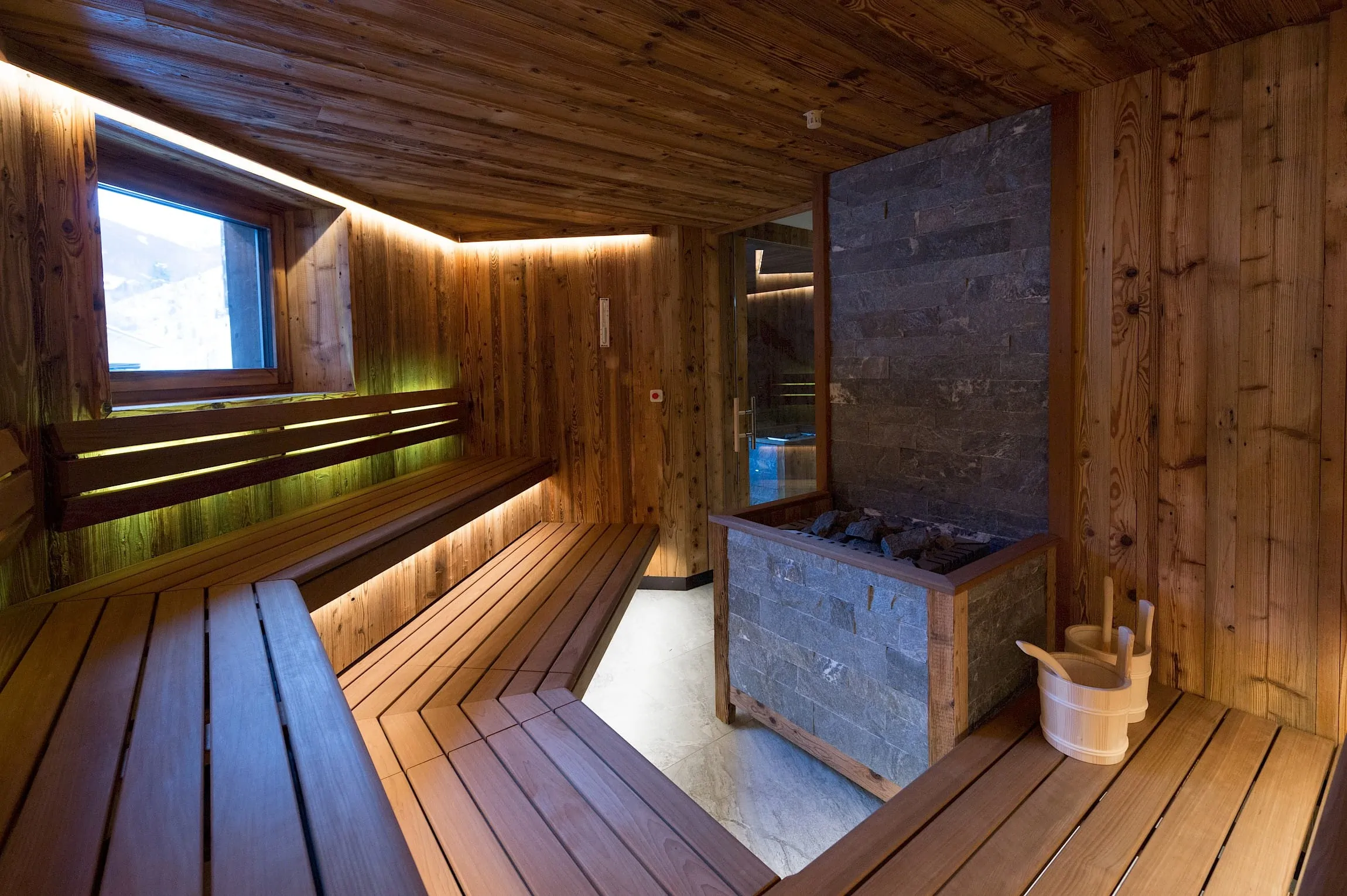 Sauna im Wellnessbereich vom Zirmhof in Saalbach