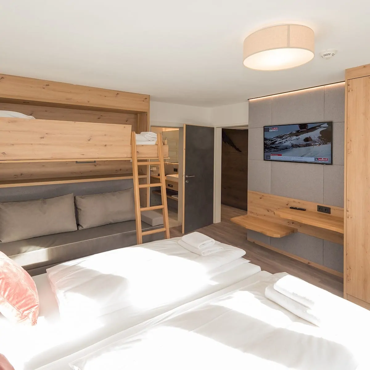 Bedroom Zirm 10 | Zirmhof Apartments in Saalbach
