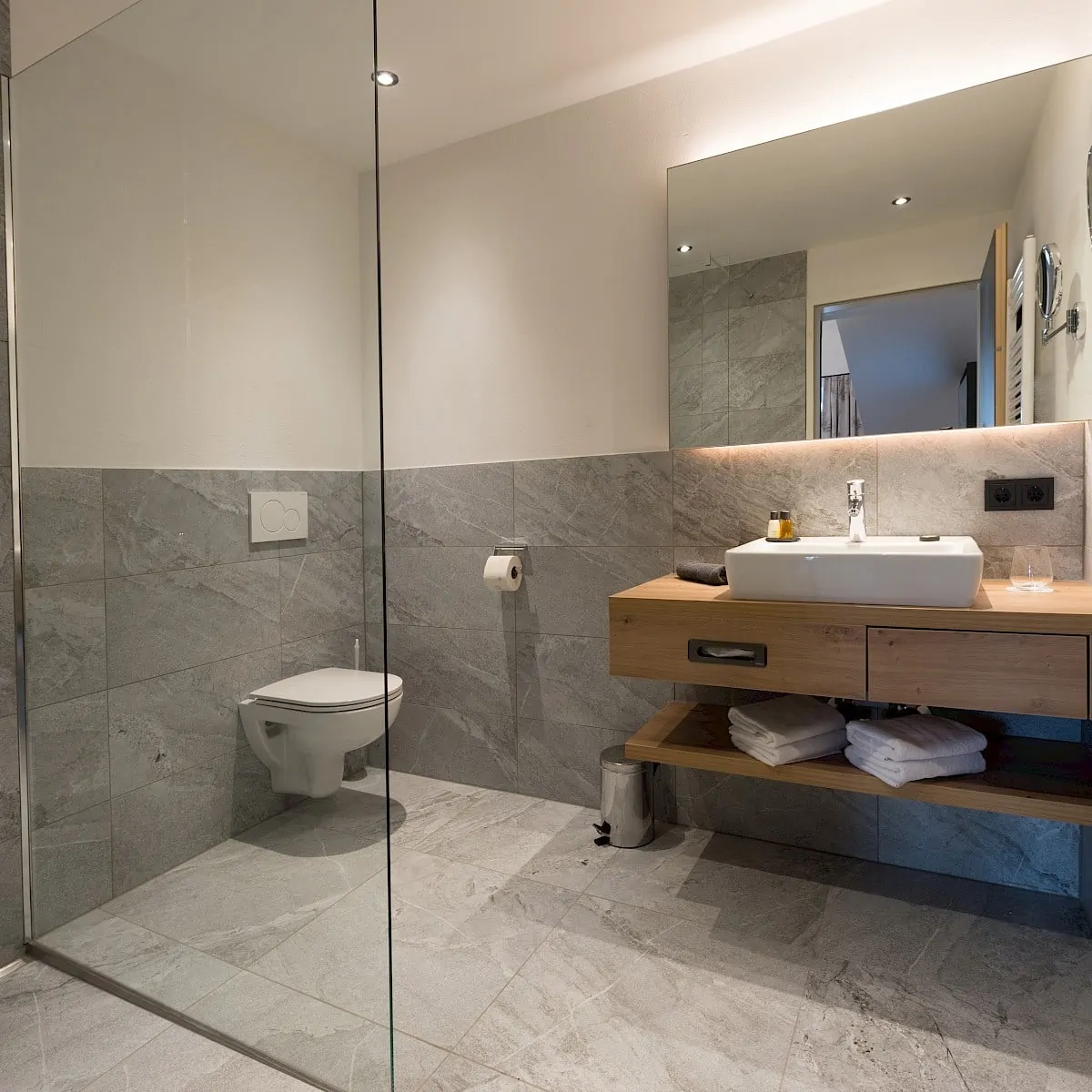 Badezimmer Zirm 14 | Zirmhof Apartments in Saalbach