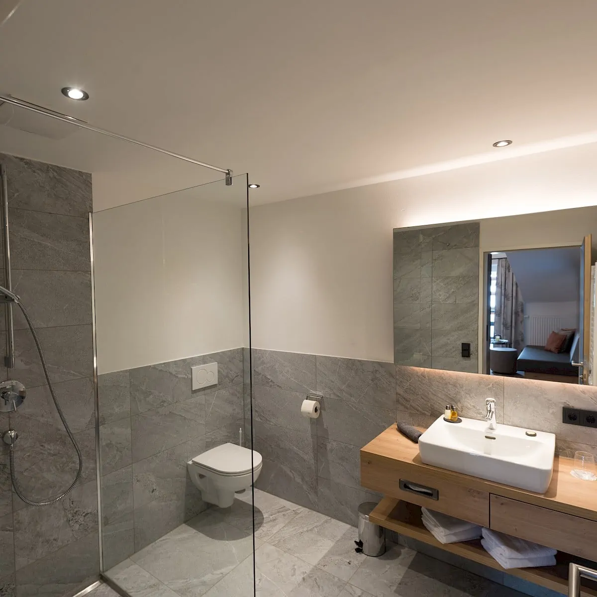 Badezimmer Zirm 14 | Zirmhof Apartments in Saalbach