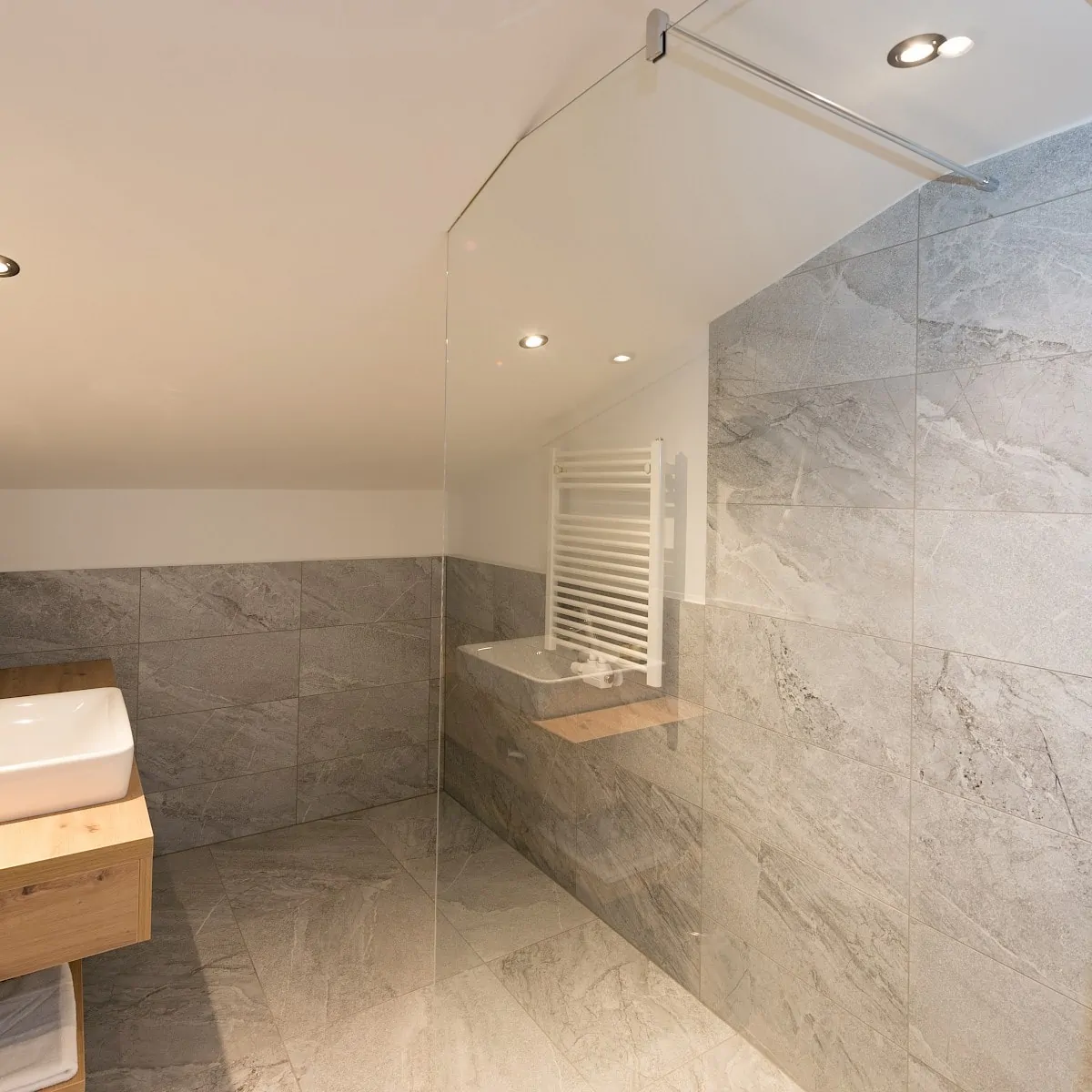 Badezimmer Zirm 14 | Zirmhof Apartments in Saalbach